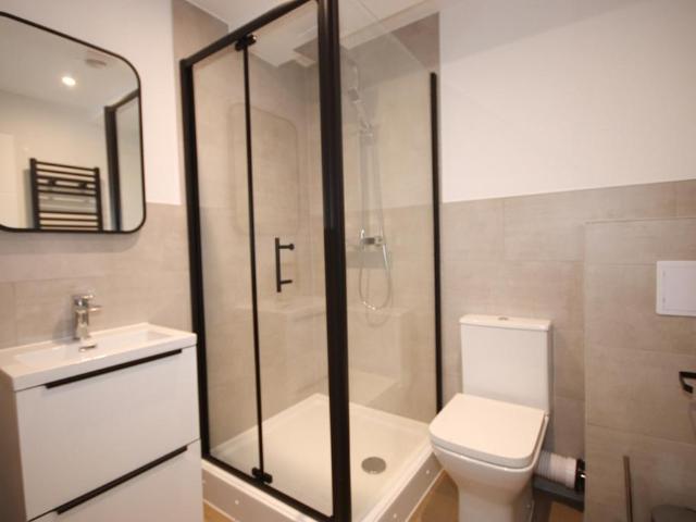 High Street, Sittingbourne, ME10 1 bed in a house share to rent £750 pcm £173 pw