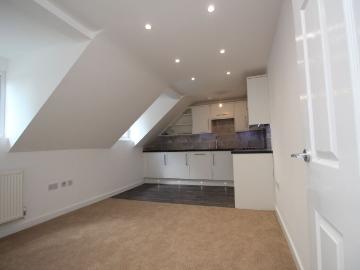High Street, Sittingbourne, Kent ME10, 2 bed flat to rent, £1,125 pcm | PrimeLocation