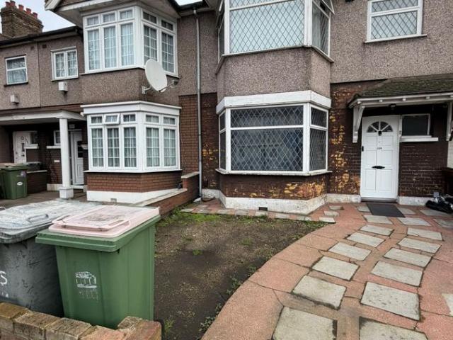 High Street South, East Ham, London E6, 4 bed terraced house to rent, £2,750 pcm | PrimeLocation