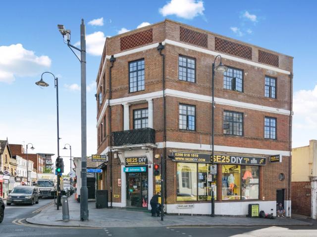 High Street, South Norwood SE25, 1 bed flat to rent, £1,350 pcm | PrimeLocation