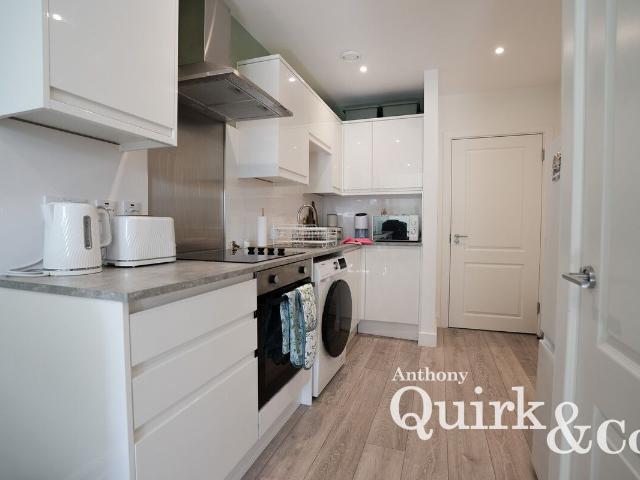 High Street, Southend On Sea SS1, 1 bed flat to rent, £950 pcm | PrimeLocation