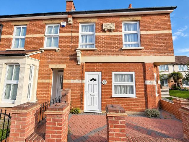 High Street, Southend On Sea SS3, 4 bed property to rent, £1,800 pcm | PrimeLocation