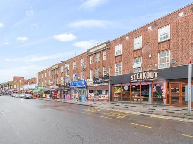 High Street, Slough SL1, 1 bed flat to rent, £1,100 pcm | PrimeLocation