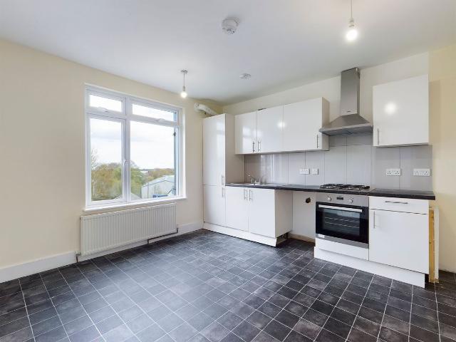 High Street, Swanley BR8, 2 bed flat to rent, £1,295 pcm | PrimeLocation