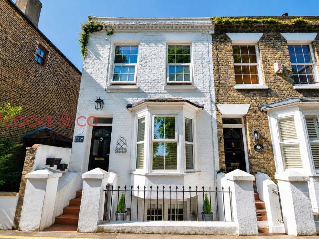 High Street, St Peters, Broadstairs CT10, 2 bed property to rent, £1,500 pcm | PrimeLocation