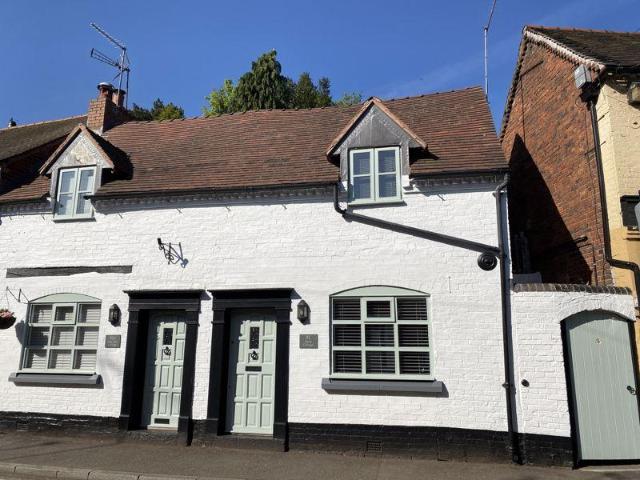 High Street, Stourbridge DY7 2 bed terraced house to rent £1,100 pcm £254 pw