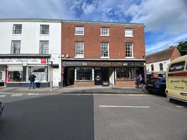 High Street, Stourport On Severn DY13, 1 bed flat to rent, £670 pcm | PrimeLocation