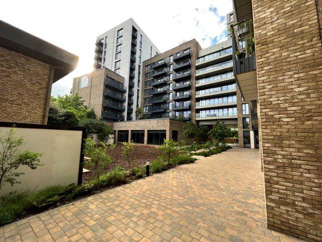 High Street, Staines Upon Thames, Surrey TW18, 2 bed flat to rent, £2,000 pcm | PrimeLocation