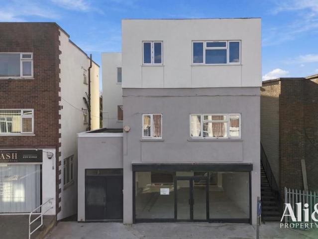 High Street, Stanford 1 bed flat to rent £1,200 pcm £277 pw