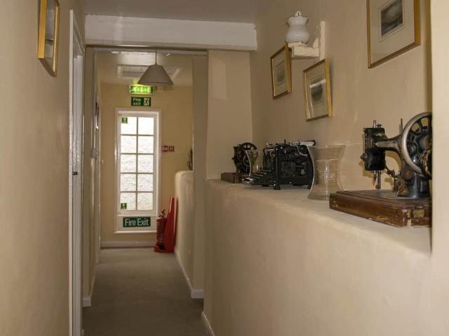 High Street | Studio house for rent #97260828 | Rentberry