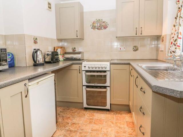 High Street | Studio townhouse for rent #154138937 | Rentberry