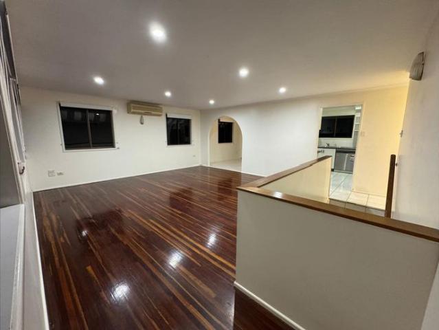 High Set Three Bedroom Rental – Top Floor Only!