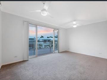 High Set family home with access to the Riley Court Playground via your back gate