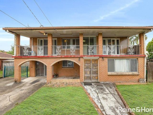 High set Family Home with possibility of dual living