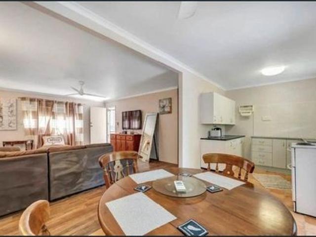 High Set home with Rumpus in Central Location