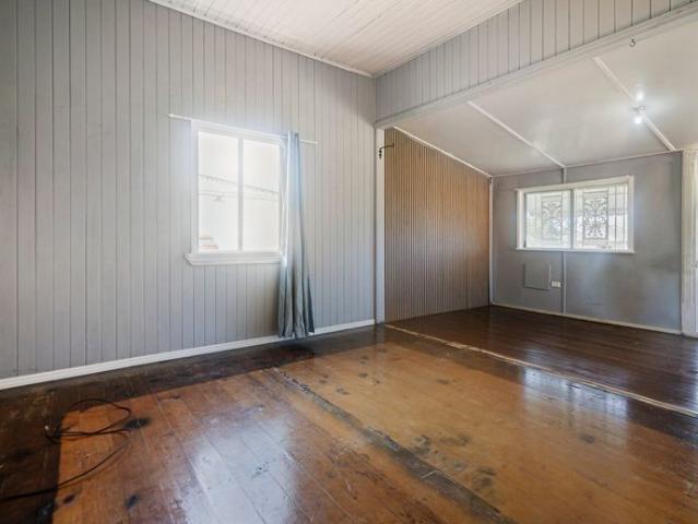 HIGH SET QUEENSLANDER