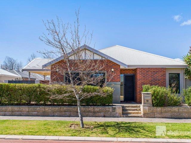 HIGH SPEC LIVING, IMPRESSIVE SPACE & EFFORTLESS ENTERTAINING! HOME OPEN SUN 4TH OCT 12.15PM 12.45PM