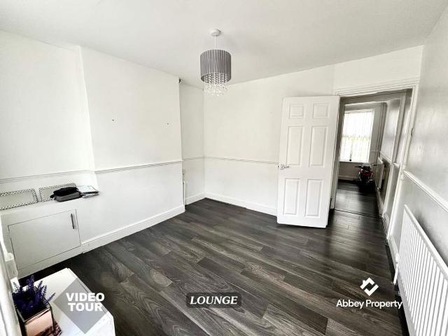 High Town Road, Luton LU2, 3 bed property to rent, £1,450 pcm | PrimeLocation