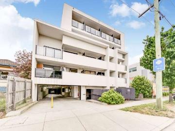 High Yield Apartment Opposite Box Hill Institute Over 7.5% net return