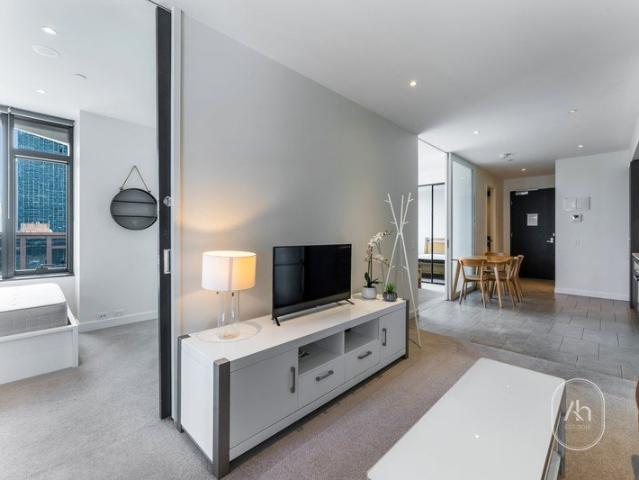 High Yield CBD Opportunity | $900pw Rental Income | Steps from Melbourne Central
