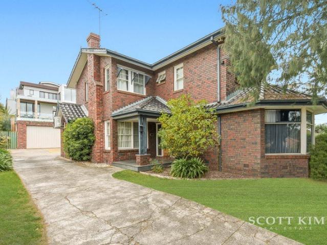 High Yield Investment Opportunity in Prime Mount Waverley Location