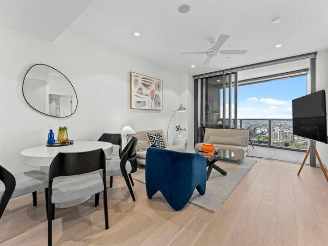 High Yield Investment or Perfect First Home in Queens Wharf Residences Level 36