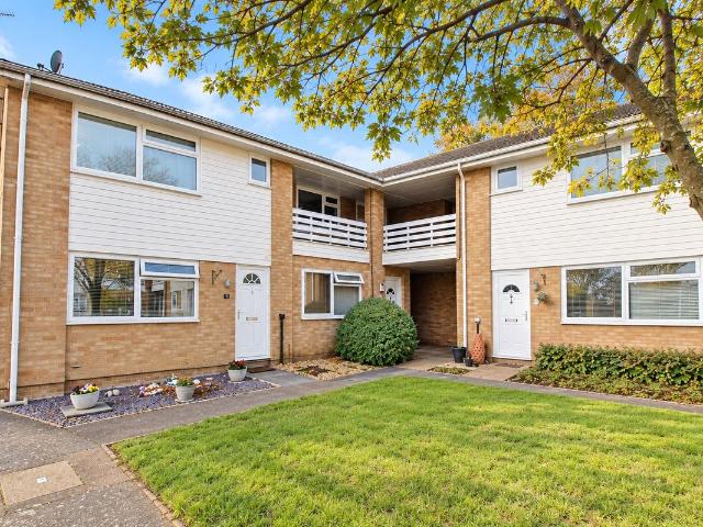 Highclere Court, Knaphill, Woking, Surrey GU21, 1 bed flat to rent, £1,200 pcm | PrimeLocation