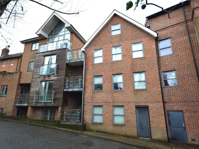 Highcliffe Road, Winchester, Hampshire SO23, 1 bed flat to rent, £1,200 pcm | PrimeLocation