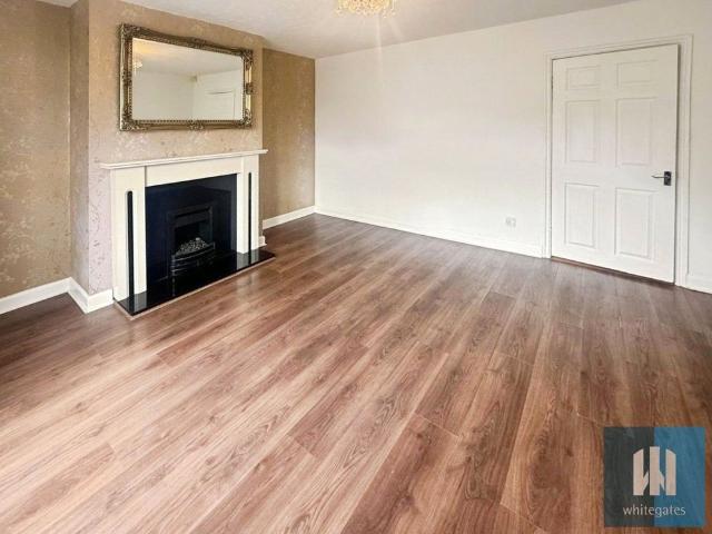 Highcroft Crescent, Almondbury, Huddersfield, HD5