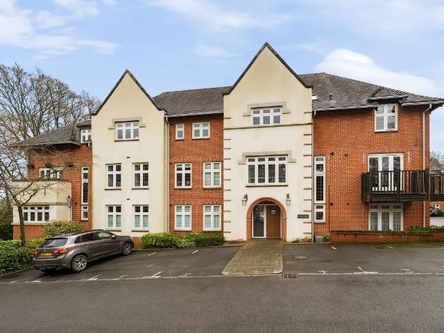 Highcroft Road, Winchester SO22, 2 bed flat to rent, £1,600 pcm | PrimeLocation