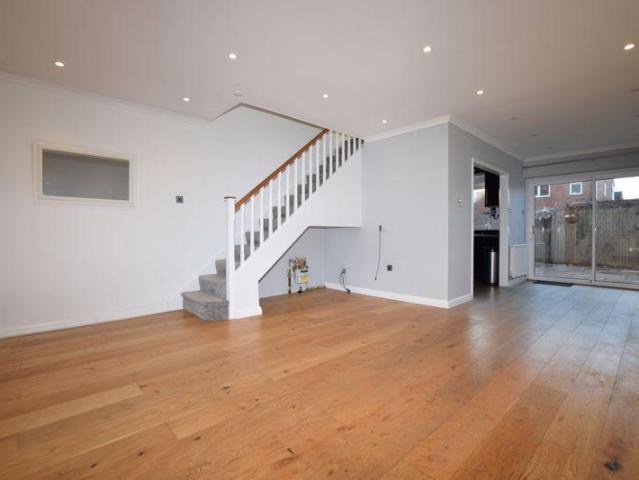 Higham Close, Maidstone, 3 bed terraced house to rent £1,550 pcm £358 pw