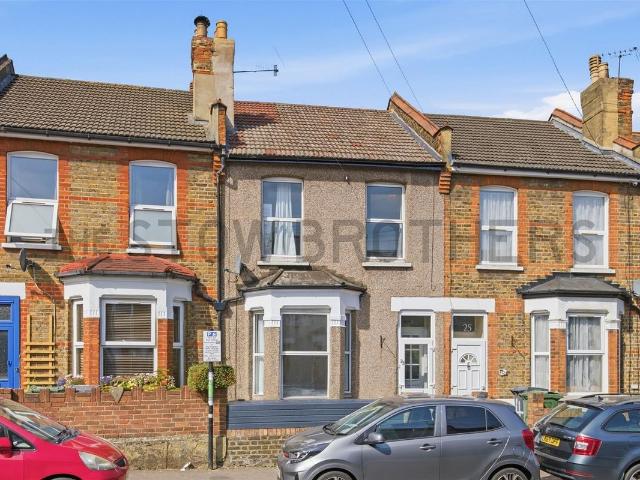Higham Hill Road, Walthamstow, London E17, 3 bed property to rent, £2,300 pcm | PrimeLocation