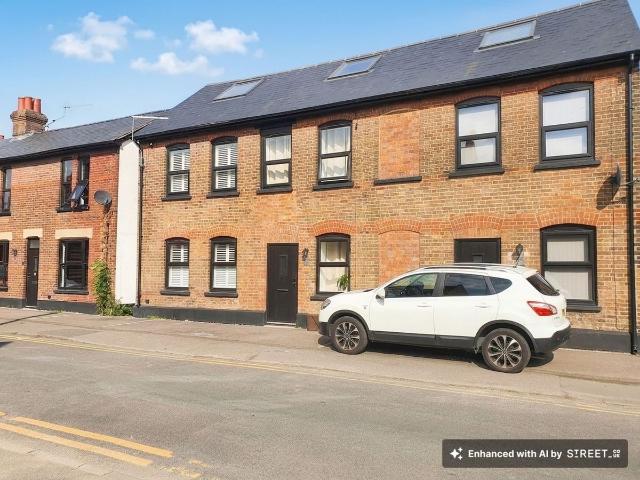 Higham Road, Chesham HP5, 2 bed end terrace house to rent, £1,500 pcm | PrimeLocation