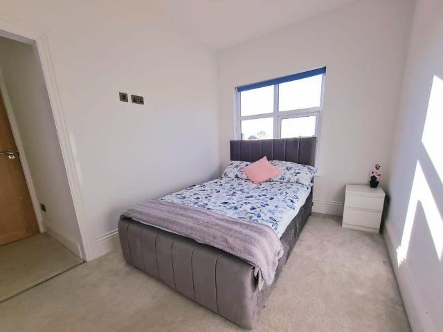 Higham Road, Rushden 8 bed house share to rent £650 pcm £150 pw