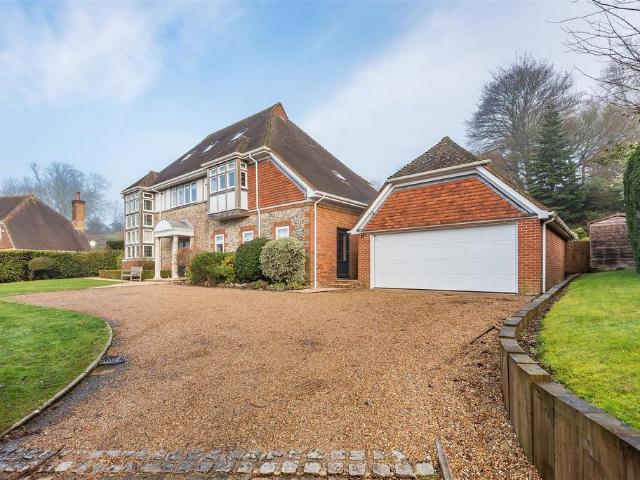 Highbourne Park, Lenham, Maidstone 5 bed detached house to rent £4,250 pcm £981 pw