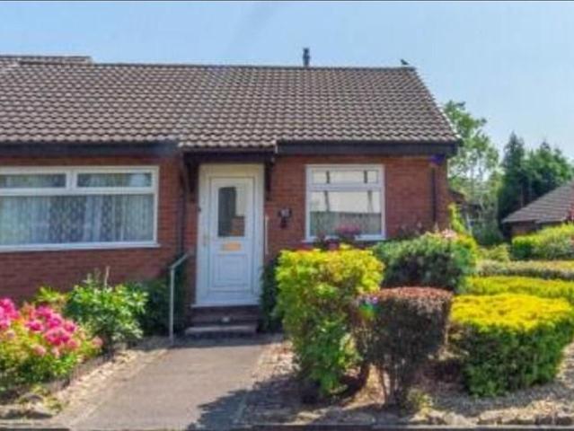 Highbank, Blackburn, BB1 2 bed bungalow to rent £950 pcm £219 pw