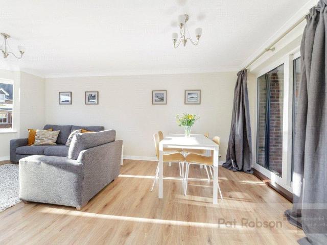 Highbridge, Newcastle Upon Tyne NE3 2 bed apartment to rent £1,195 pcm £276 pw