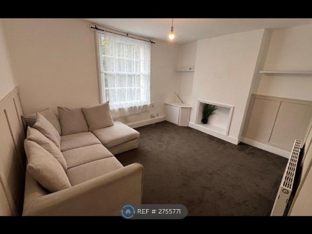 Highbridge St, Waltham Abbey EN9, 2 bed flat to rent, £1,200 pcm | PrimeLocation