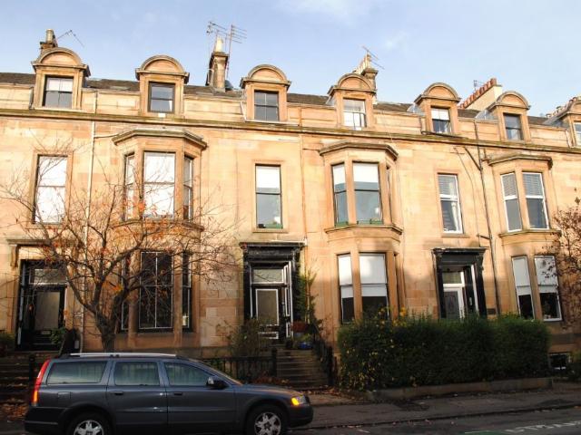 Highburgh Road, Glasgow G12, 2 bed flat to rent, £1,595 pcm | PrimeLocation