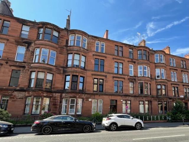 Highburgh Road, Glasgow, G12 3 bed flat to rent £2,300 pcm £531 pw