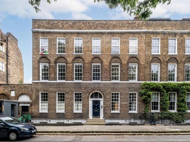 Highbury Terrace London N5 2 bed flat to rent £4,750 pcm £1,096 pw