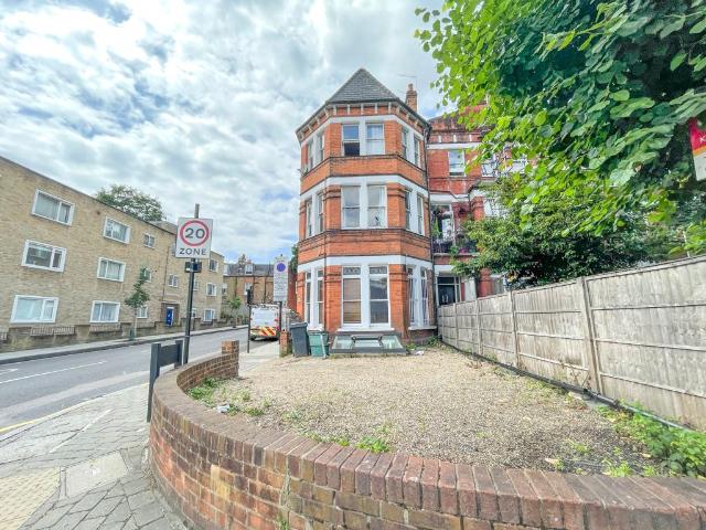 Highbury Grove, London N5, 4 bed maisonette to rent, £4,950 pcm | PrimeLocation