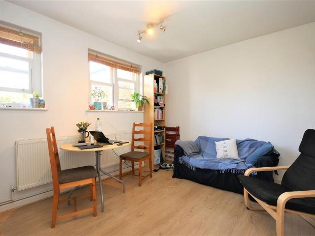 Highbury Grange N5, 1 bed flat to rent, £1,950 pcm | PrimeLocation