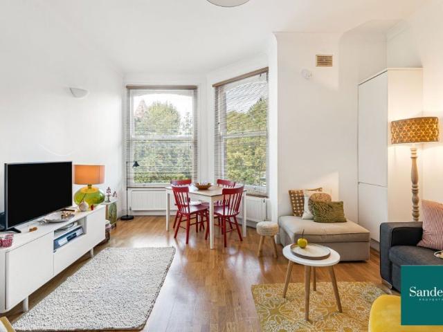 Highbury New Park, Highbury, London N5, 2 bed flat to rent, £3,000 pcm | PrimeLocation