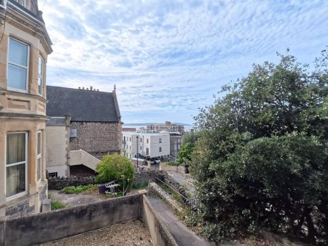 Highbury Parade, Weston Super Mare BS23, 1 bed flat to rent, £925 pcm | PrimeLocation