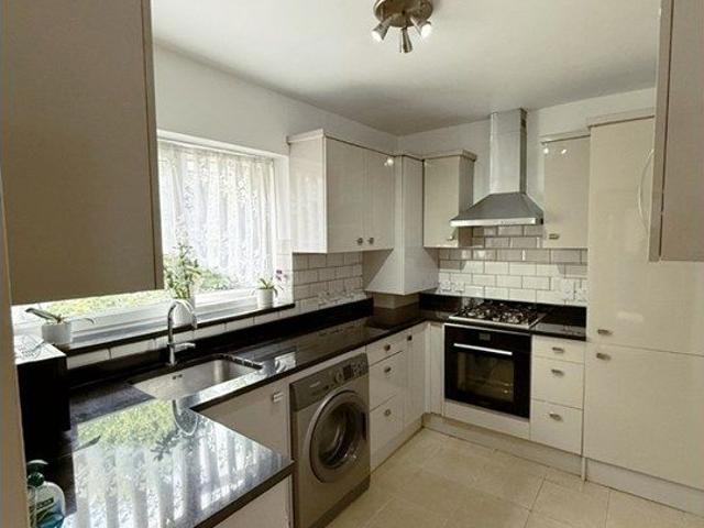 Highbury Quadrant, London N5, 2 bed flat to rent, £2,500 pcm | PrimeLocation
