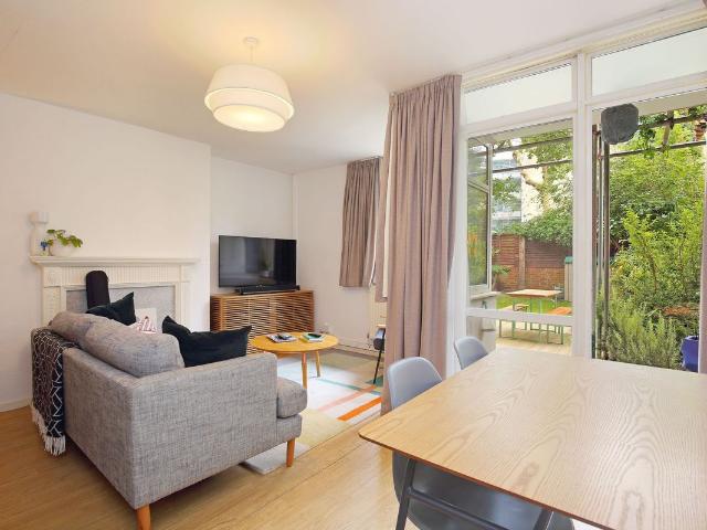 Highbury Quadrant, London N5, 2 bed property to rent, £2,500 pcm | PrimeLocation