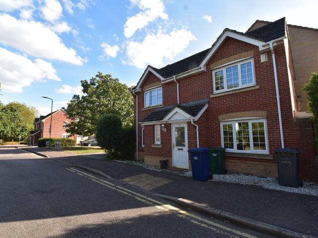 Highbury Square, London N14, 3 bed detached house to rent, £2,800 pcm | PrimeLocation