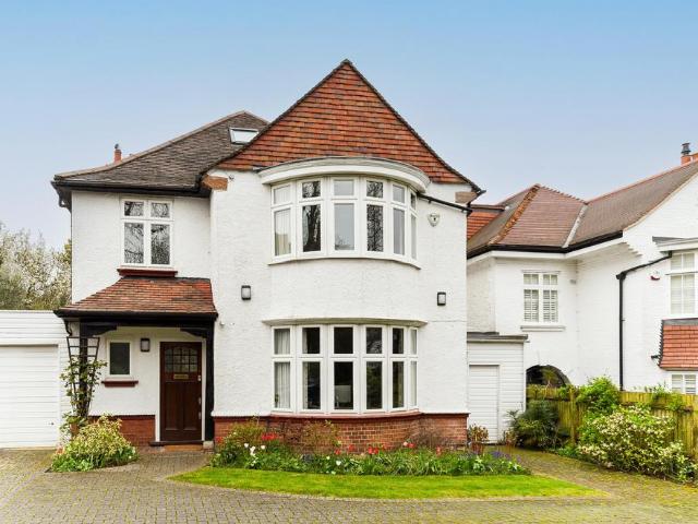 Highgate West Hill, London N6 4 bed detached house to rent £13,685 pcm £3,158 pw