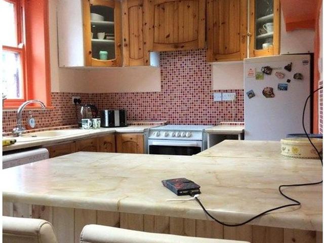 Highgate, Bradford BD9, 2 bed terraced house to rent, £850 pcm | PrimeLocation